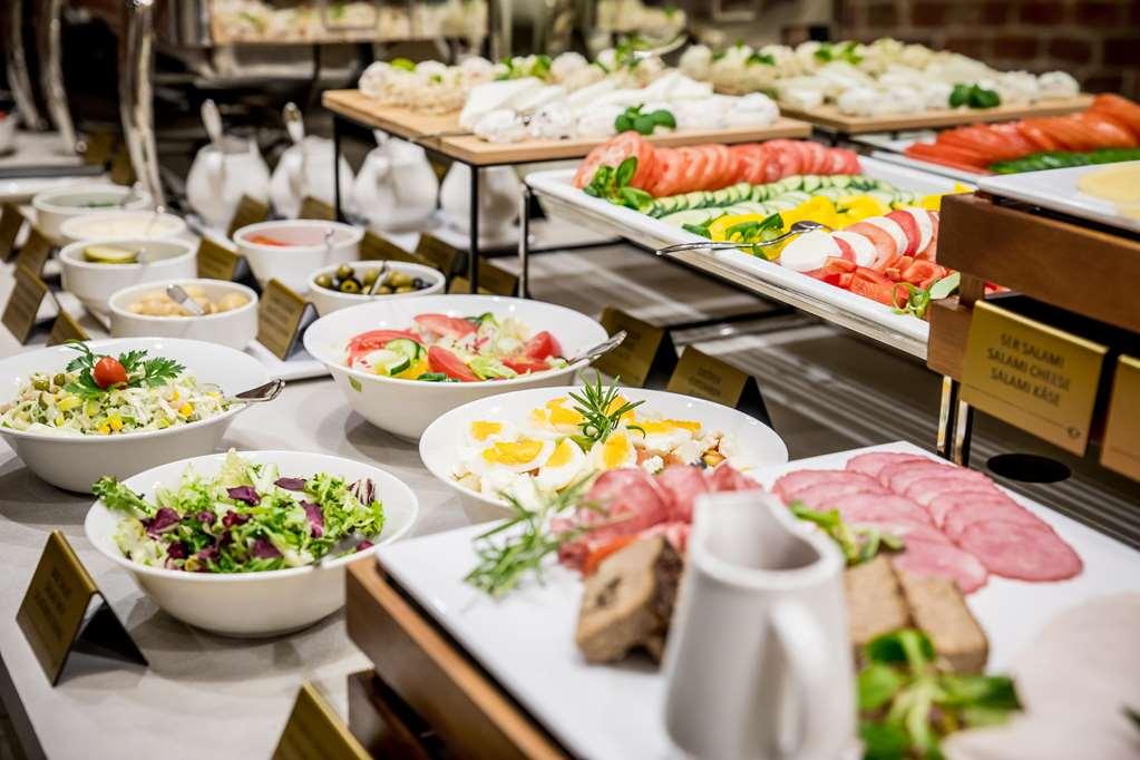 Hotel Diament Economy Gliwice Restaurant bilde