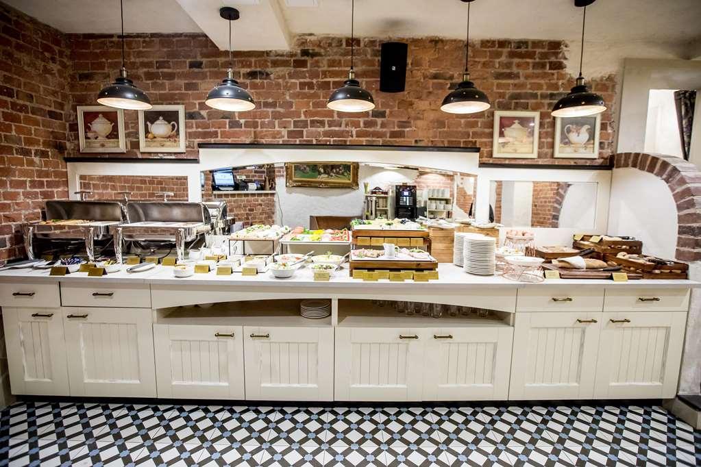 Hotel Diament Economy Gliwice Restaurant bilde